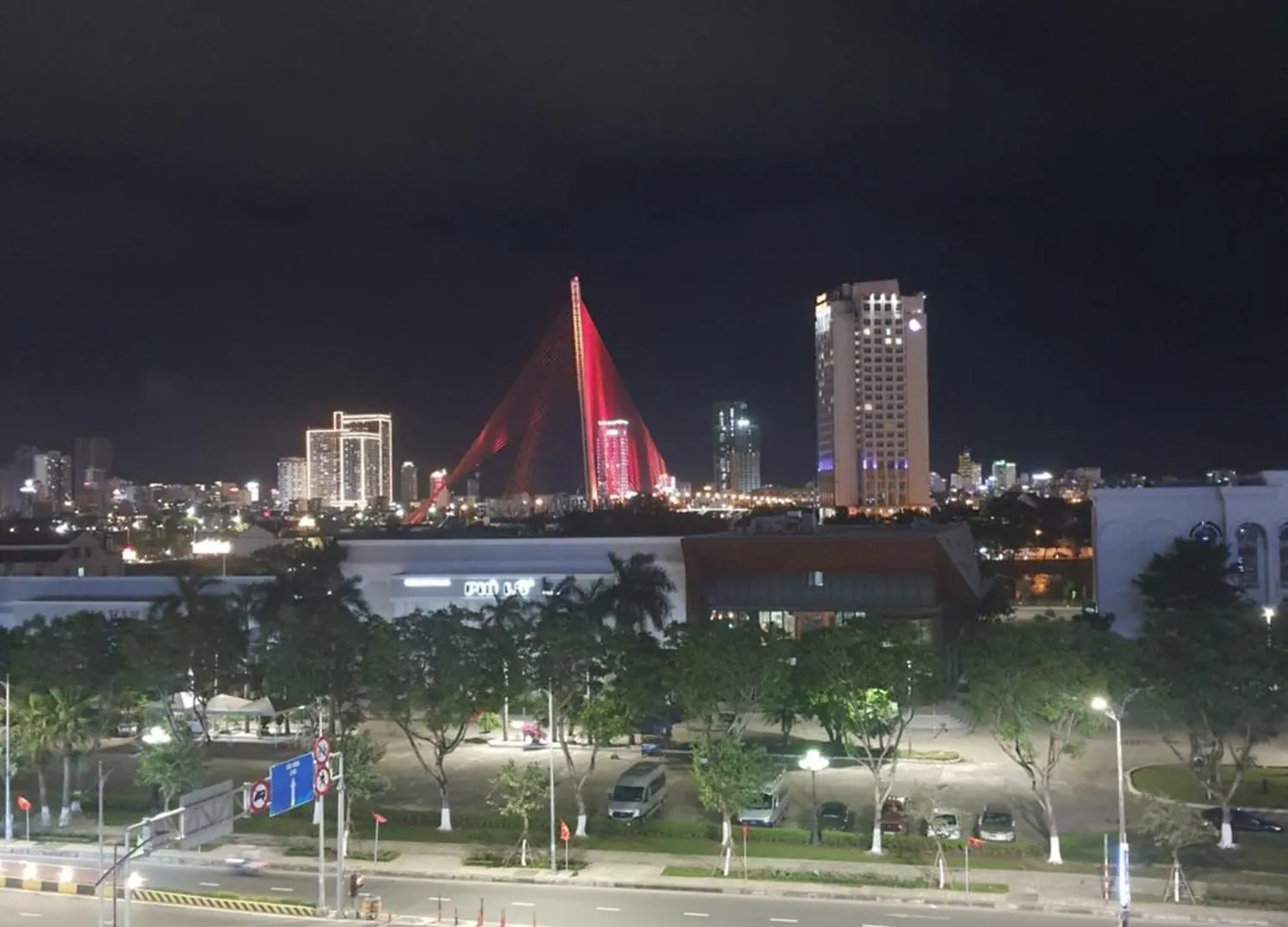 Louise Luxury Apartment Da Nang Hotel