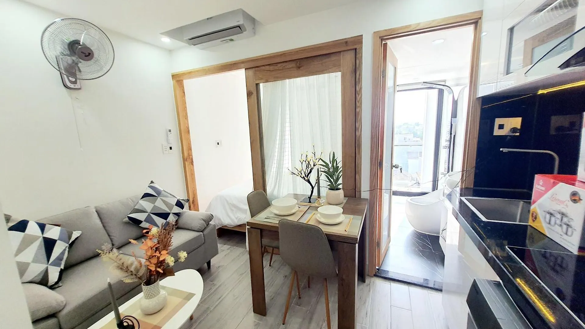דה נאנג Louise Luxury Apartment 4*, דה נאנג